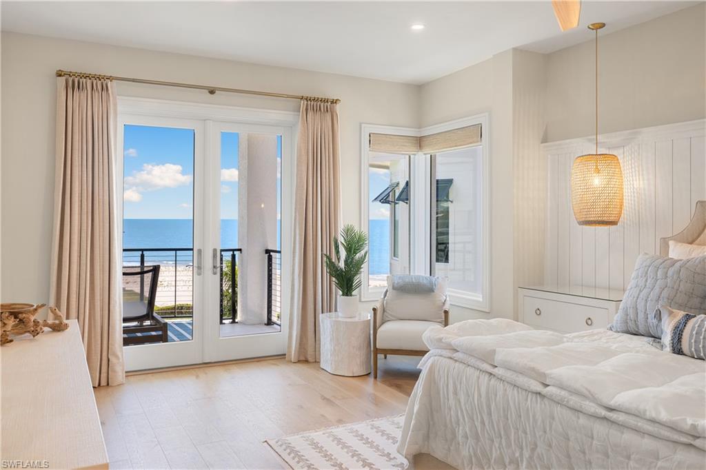 BAREFOOT BEACH - Residential