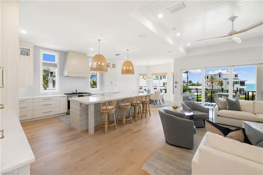 BAREFOOT BEACH - Residential