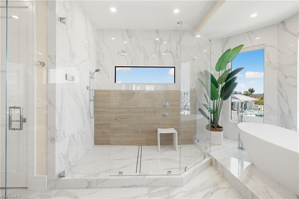 BAREFOOT BEACH - Residential