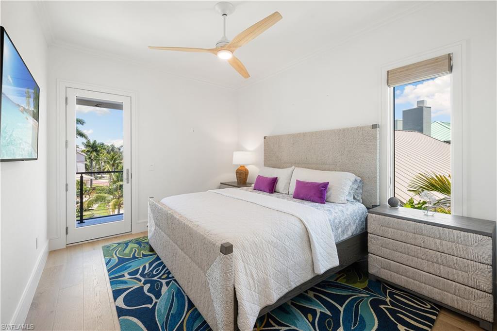 BAREFOOT BEACH - Residential