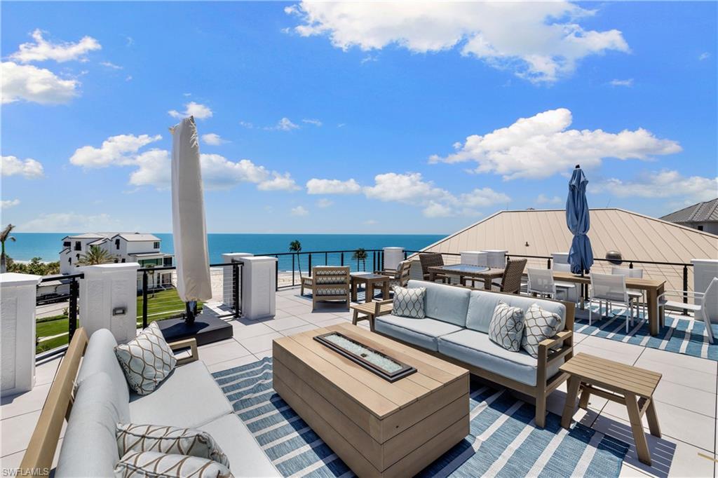 BAREFOOT BEACH - Residential