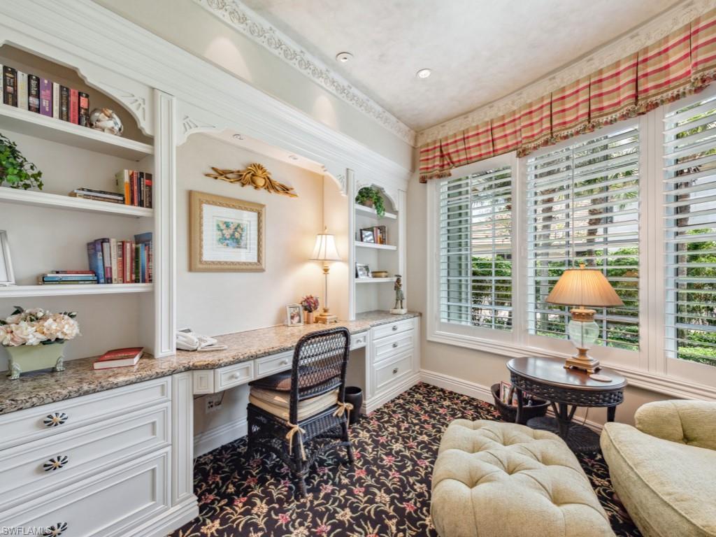 BAY WOODS - Residential