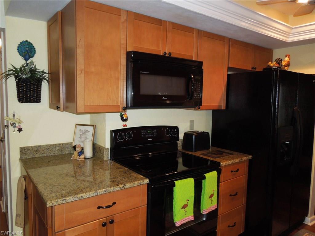 COUNTRY CLUB ESTATES - Residential