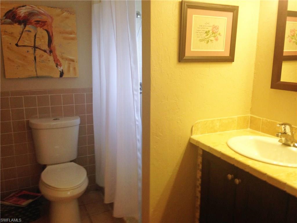 COUNTRY CLUB ESTATES - Residential