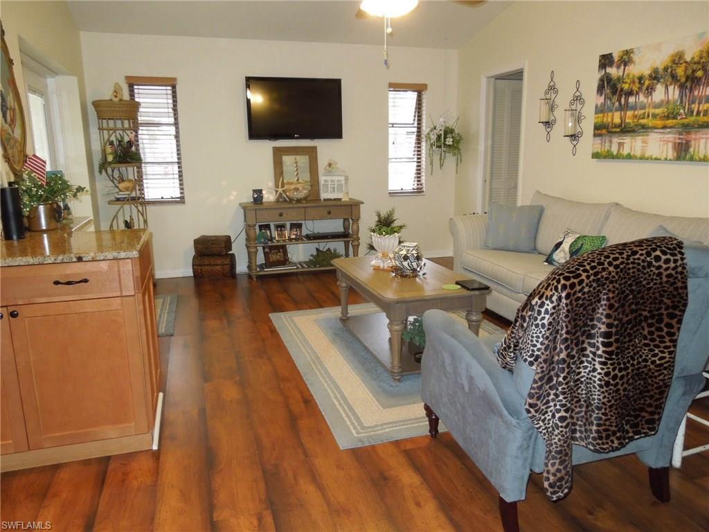 COUNTRY CLUB ESTATES - Residential