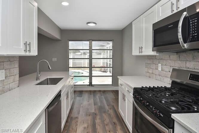 WILLOW LAKE - Residential