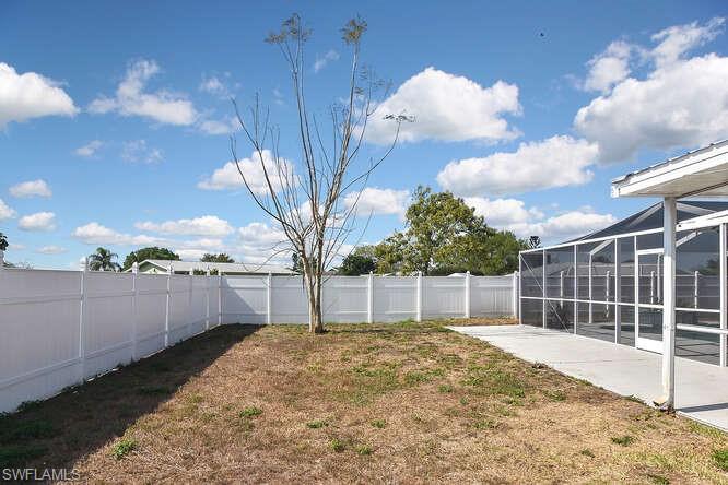 WILLOW LAKE - Residential
