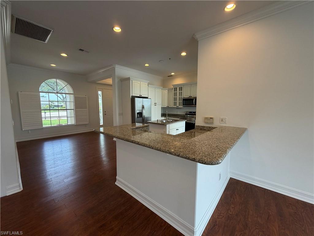 REGENT PARK - Residential Lease