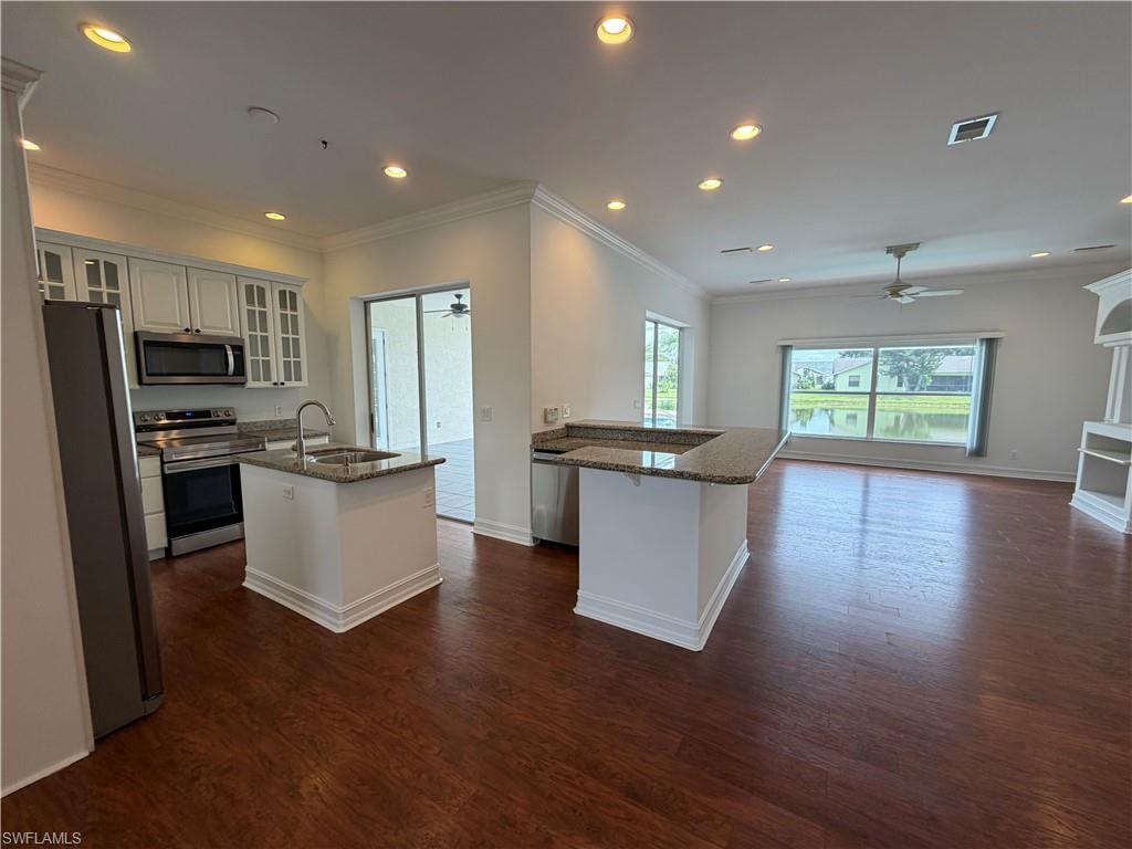 REGENT PARK - Residential Lease