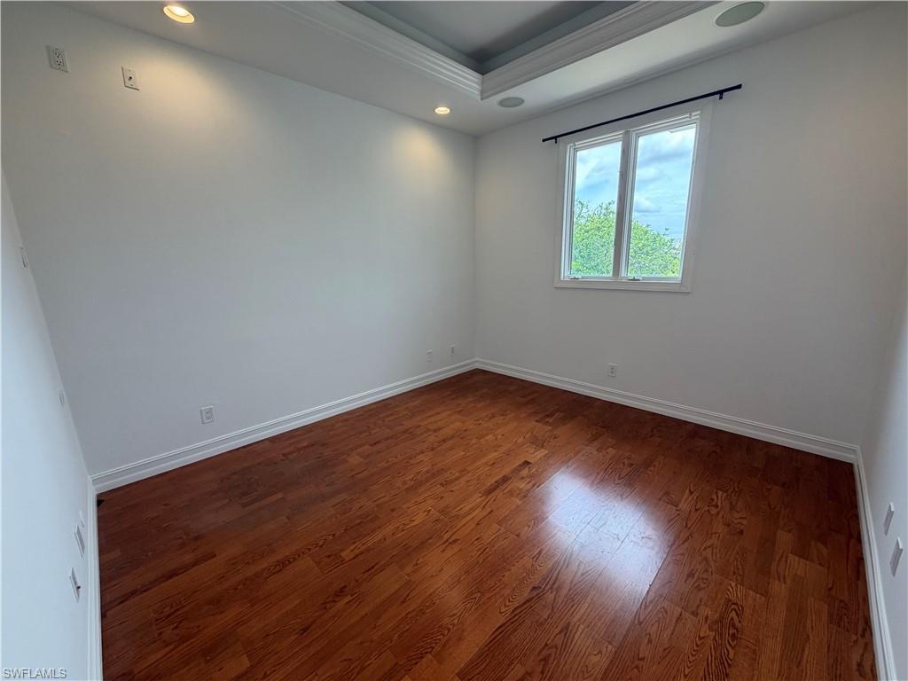REGENT PARK - Residential Lease