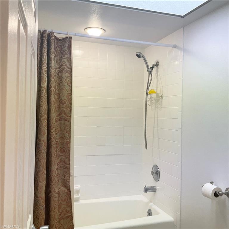 CLAM COURT - Residential Lease