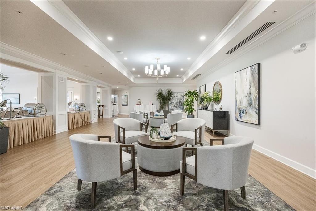 ANDOVER SQUARE - Residential