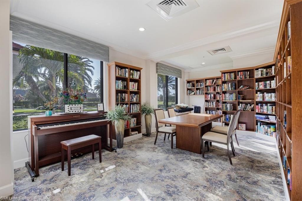 ANDOVER SQUARE - Residential