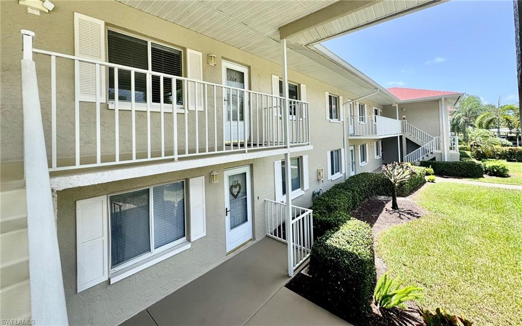 ANDOVER SQUARE - Residential