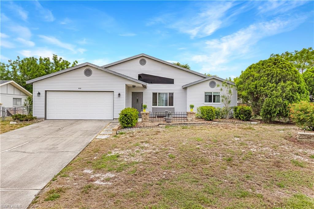 CAPE CORAL - Residential