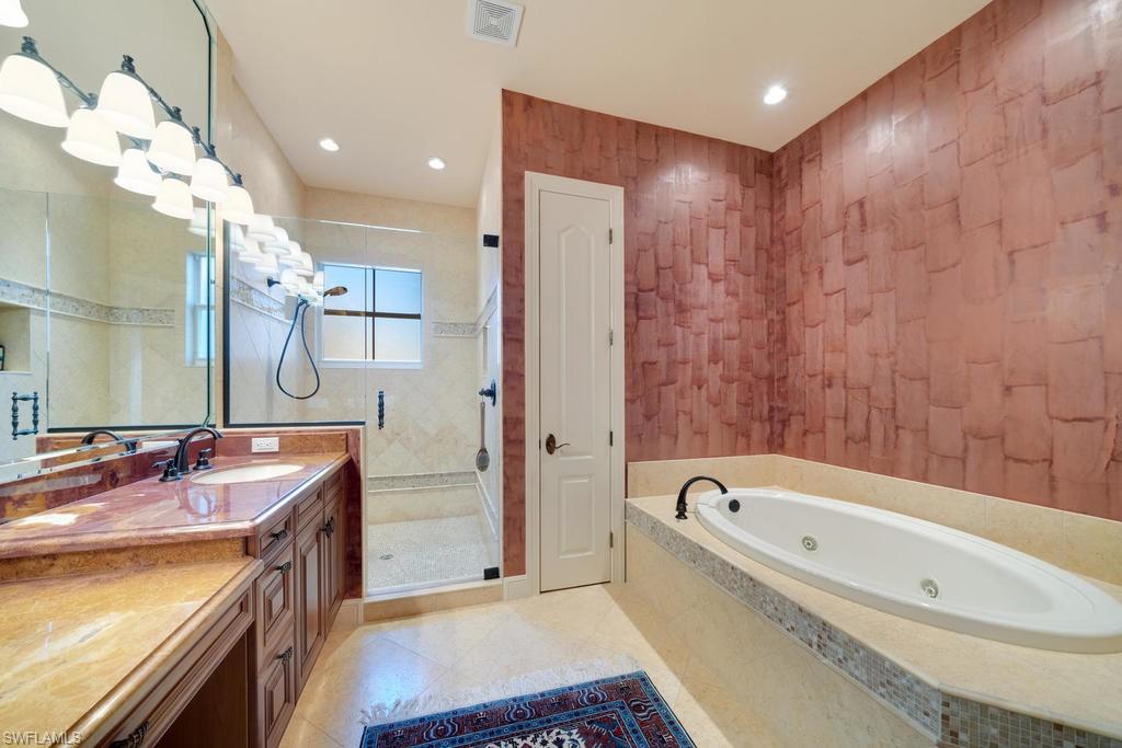 AVELLINO ISLES - Residential