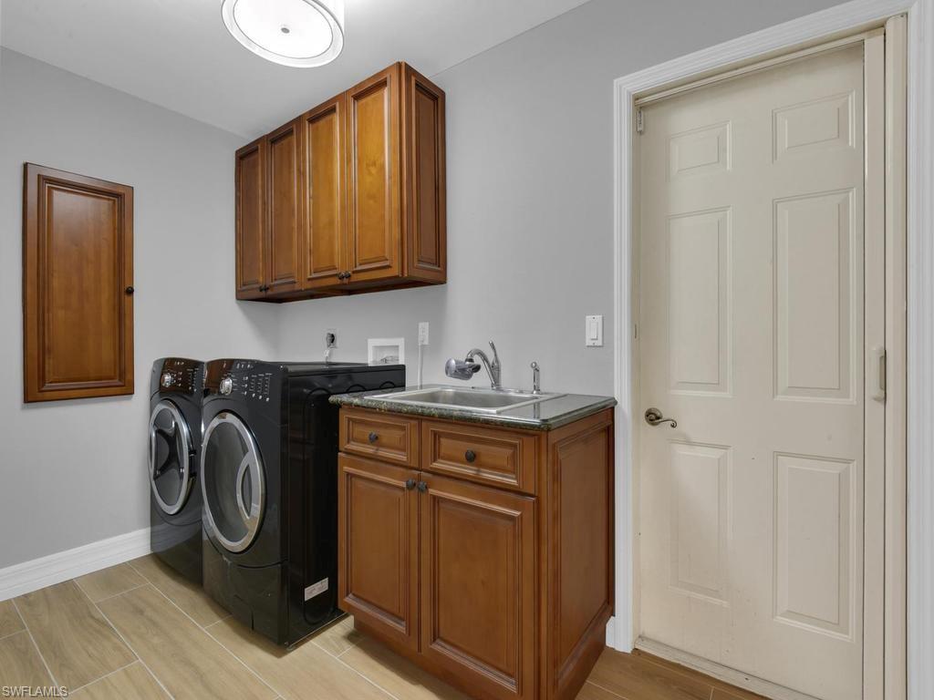 HAMPTON GREENS - Residential