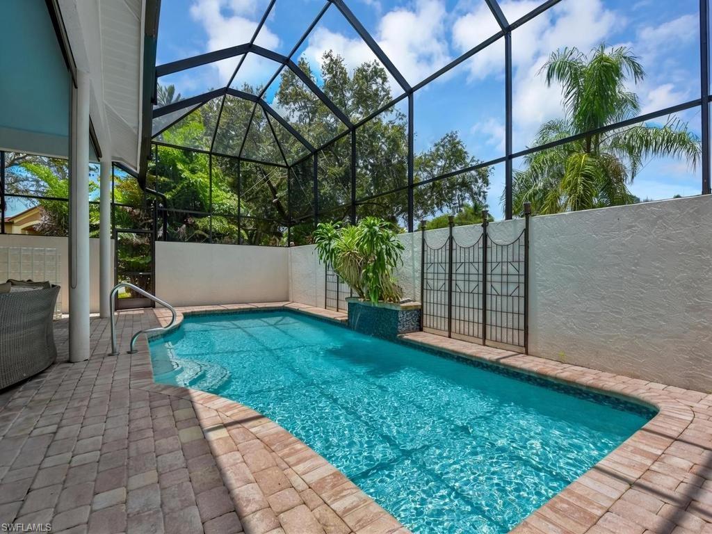 HAMPTON GREENS - Residential