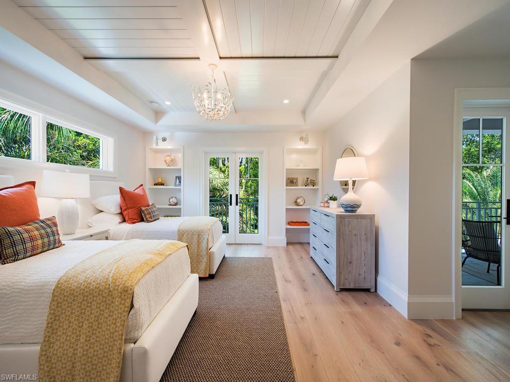 OLDE NAPLES - Residential