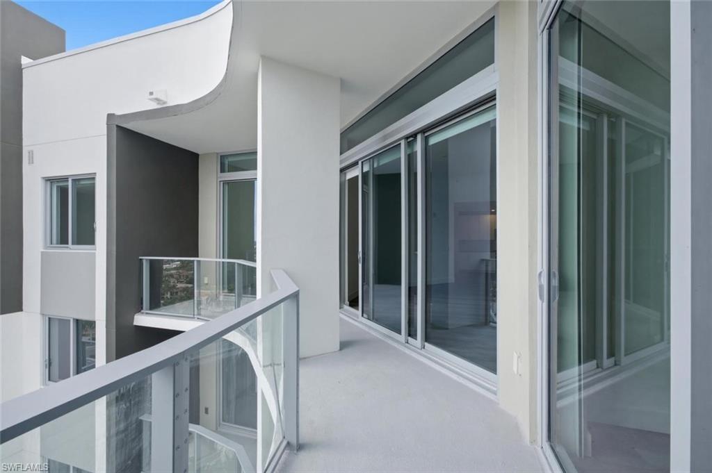 ASCENT AT METROPOLITAN NAPLES - Residential Lease