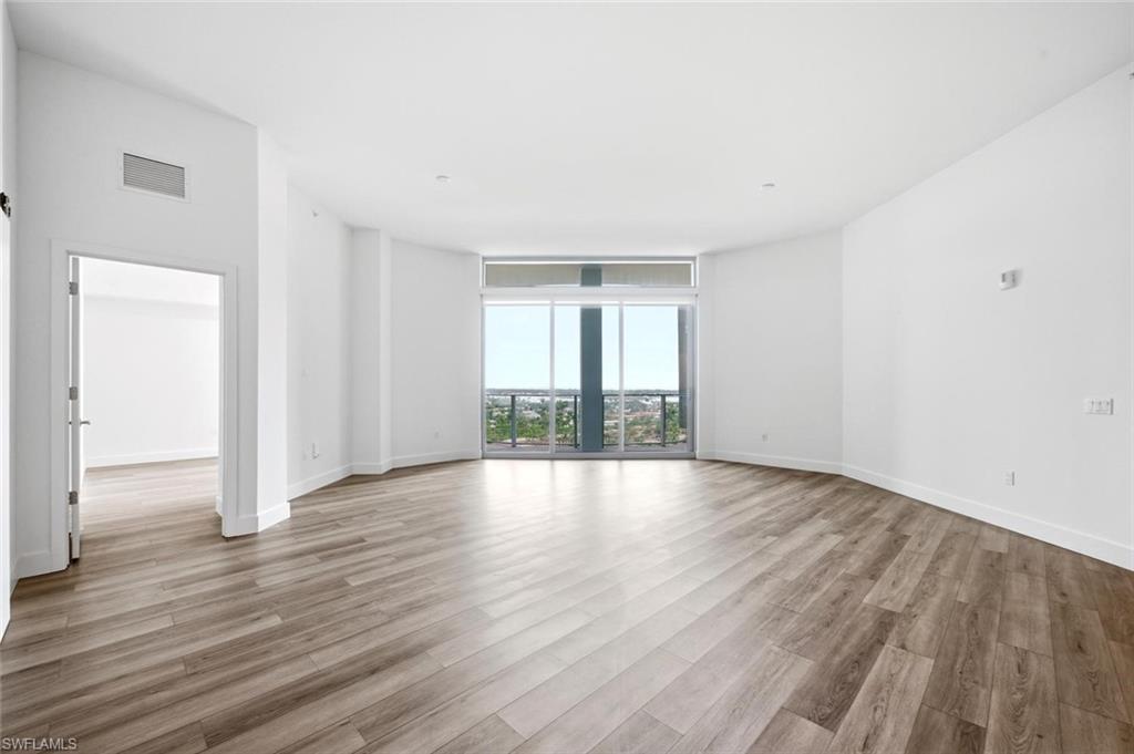 ASCENT AT METROPOLITAN NAPLES - Residential Lease