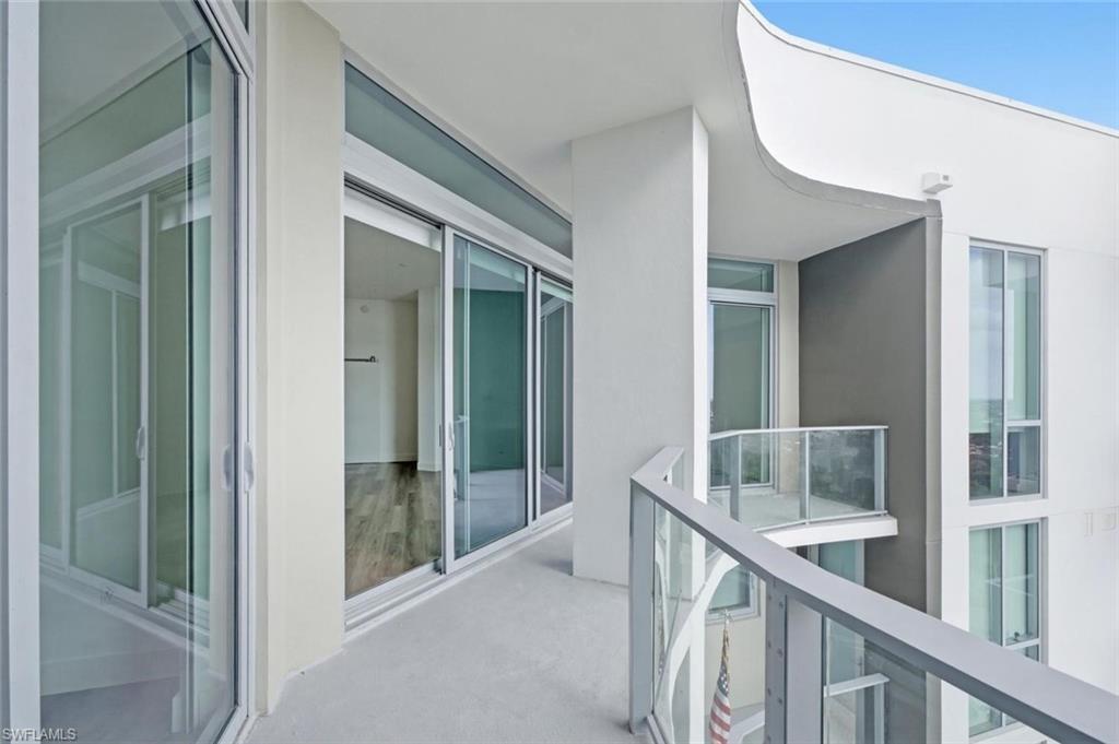 ASCENT AT METROPOLITAN NAPLES - Residential Lease