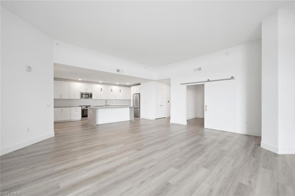 ASCENT AT METROPOLITAN NAPLES - Residential Lease