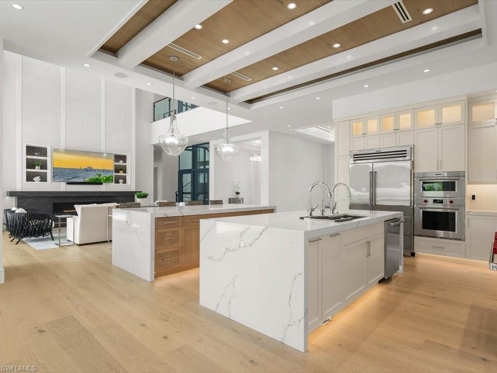 PINECREST AT PELICAN BAY - Residential