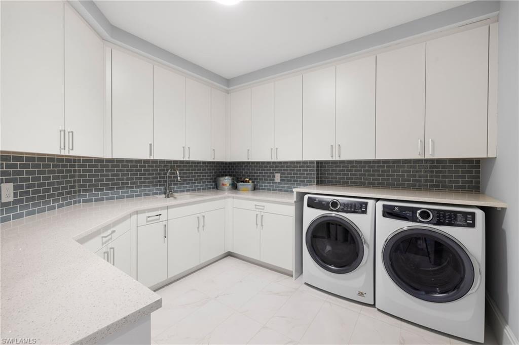 QUATTRO AT NAPLES SQUARE - Residential