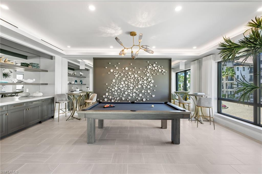 QUATTRO AT NAPLES SQUARE - Residential