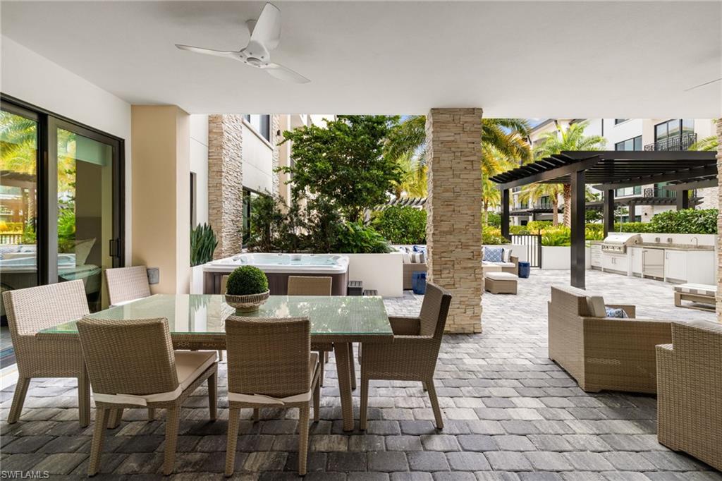 QUATTRO AT NAPLES SQUARE - Residential