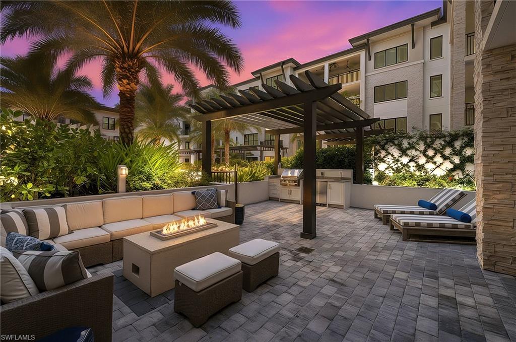 QUATTRO AT NAPLES SQUARE - Residential