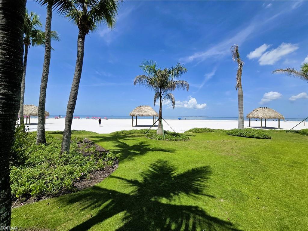 WHITE SAND VILLAS - Residential