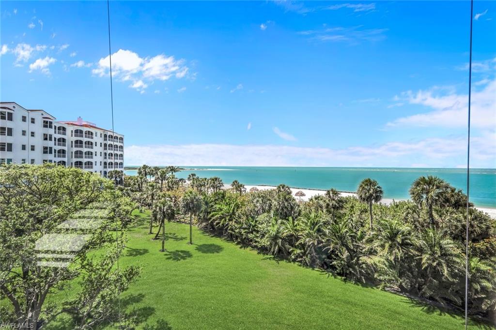 ROYAL MARCO POINT - Residential