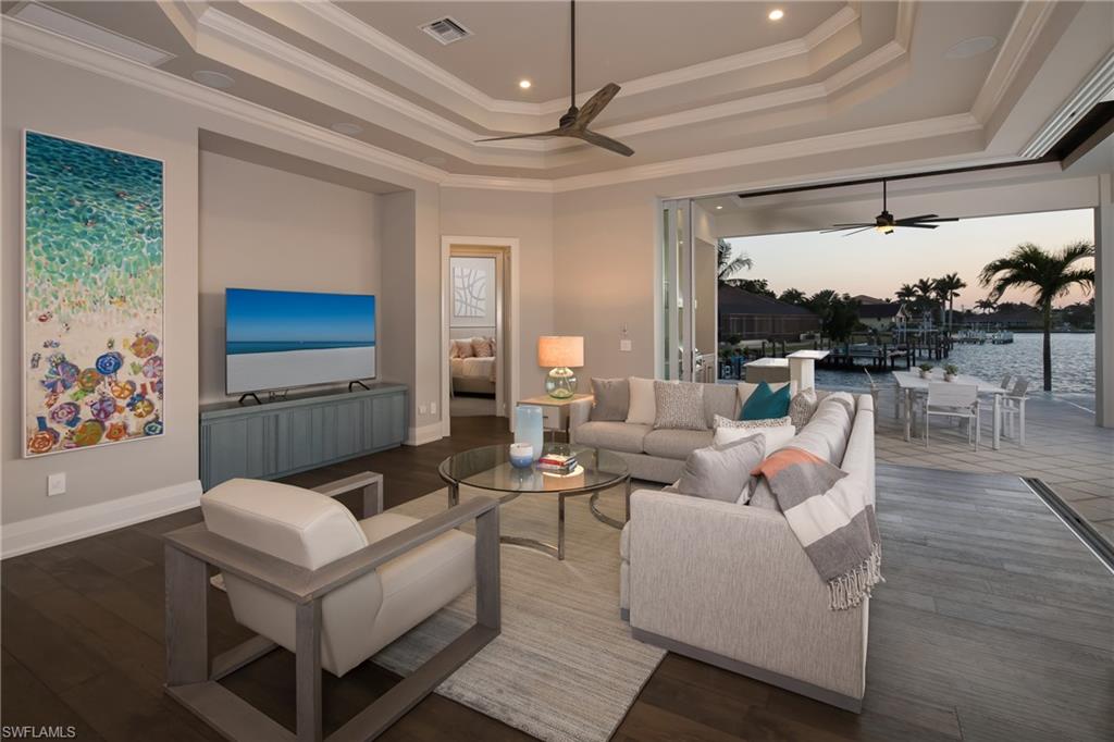 MARCO BEACH - Residential