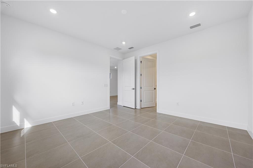 VERDANA VILLAGE - Residential Lease