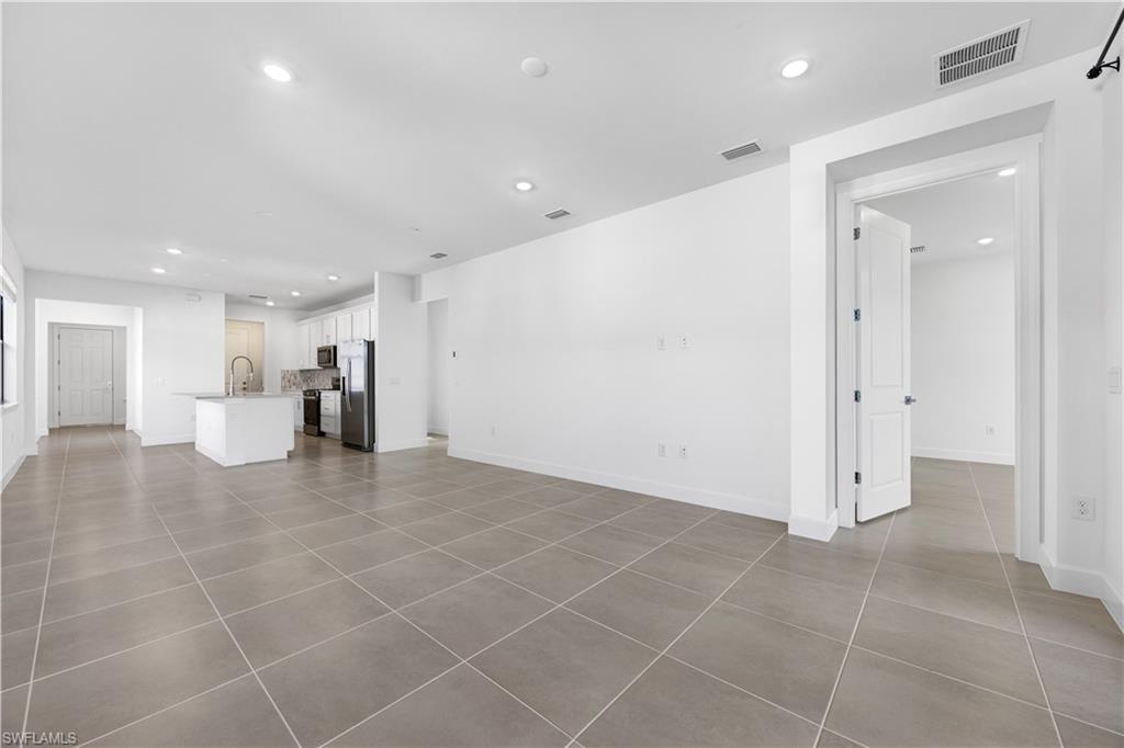 VERDANA VILLAGE - Residential Lease