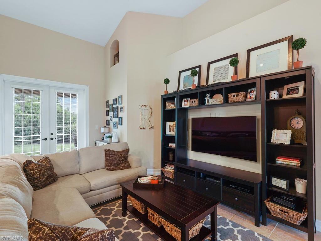 GOLDEN GATE ESTATES - Residential