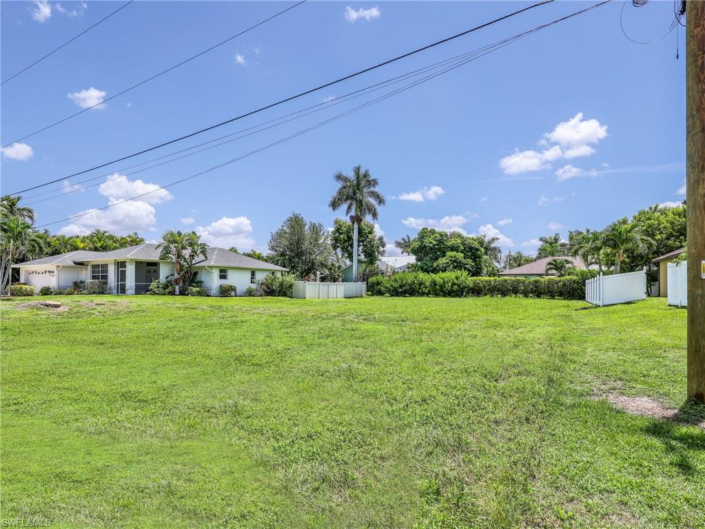 CAPE CORAL - Land