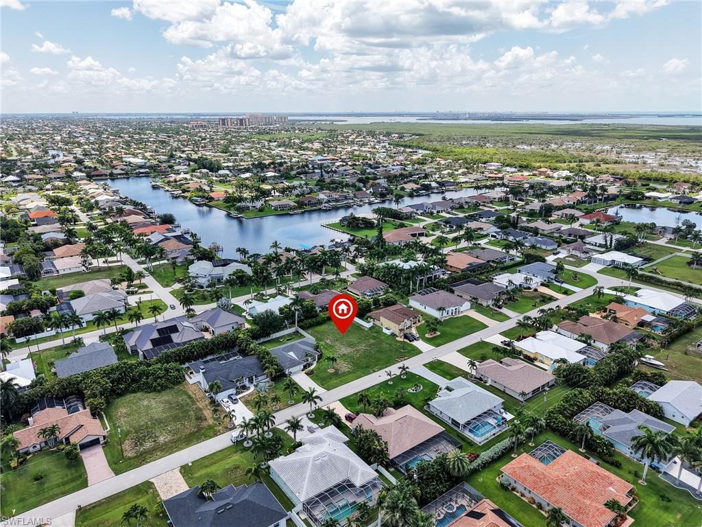 CAPE CORAL - Land