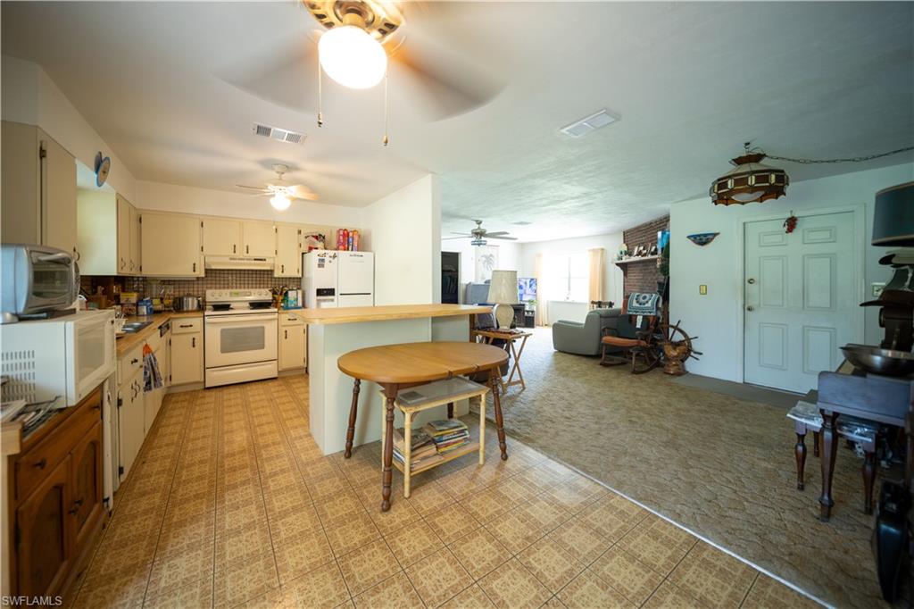 GOLDEN GATE ESTATES - Residential