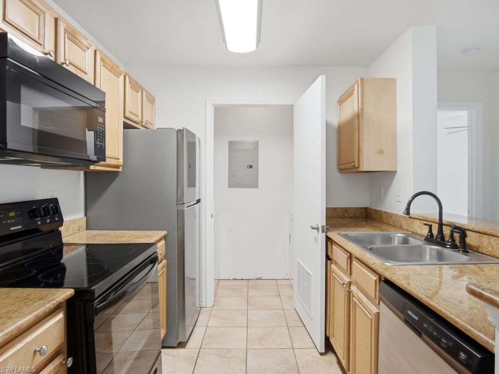 VANDERBILT PLACE - Residential