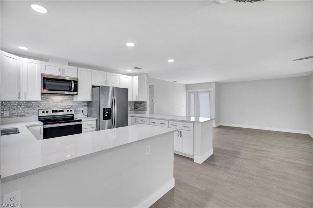 ROYAL ARMS VILLAS - Residential Lease