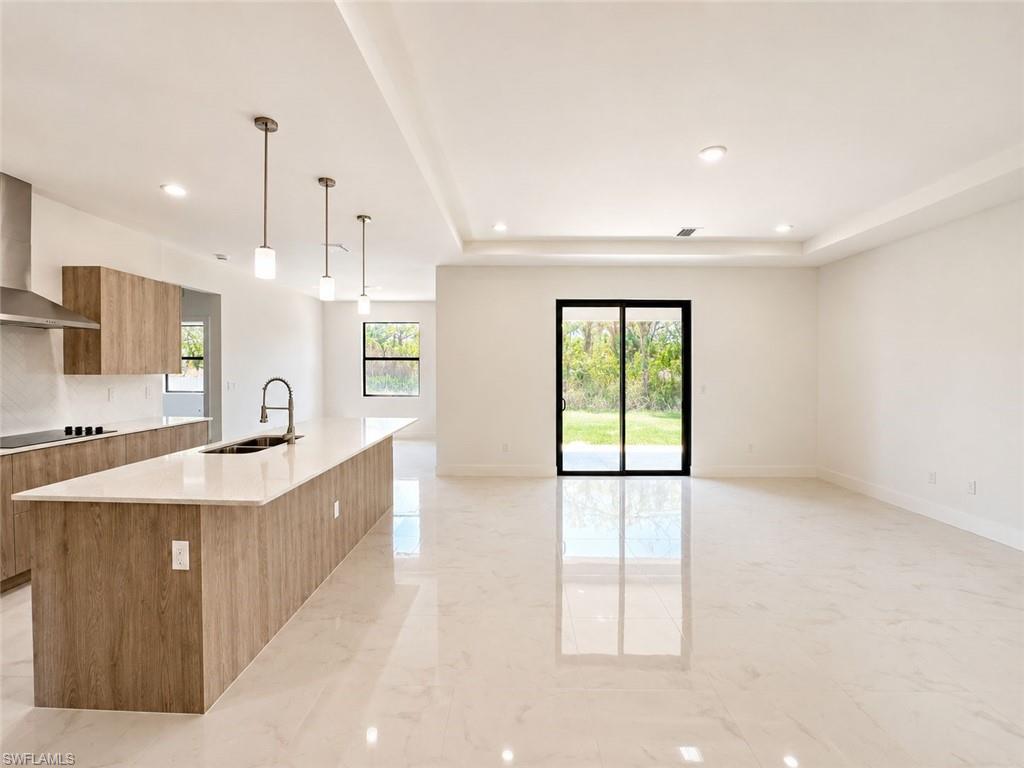 PORT LABELLE - Residential Lease