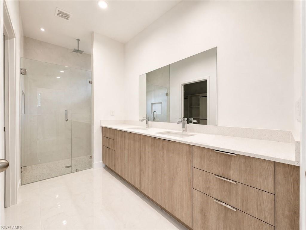 PORT LABELLE - Residential Lease