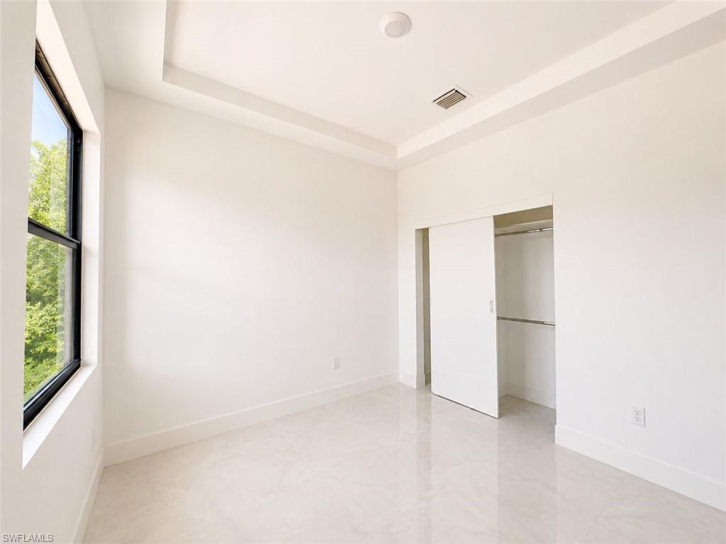 PORT LABELLE - Residential Lease
