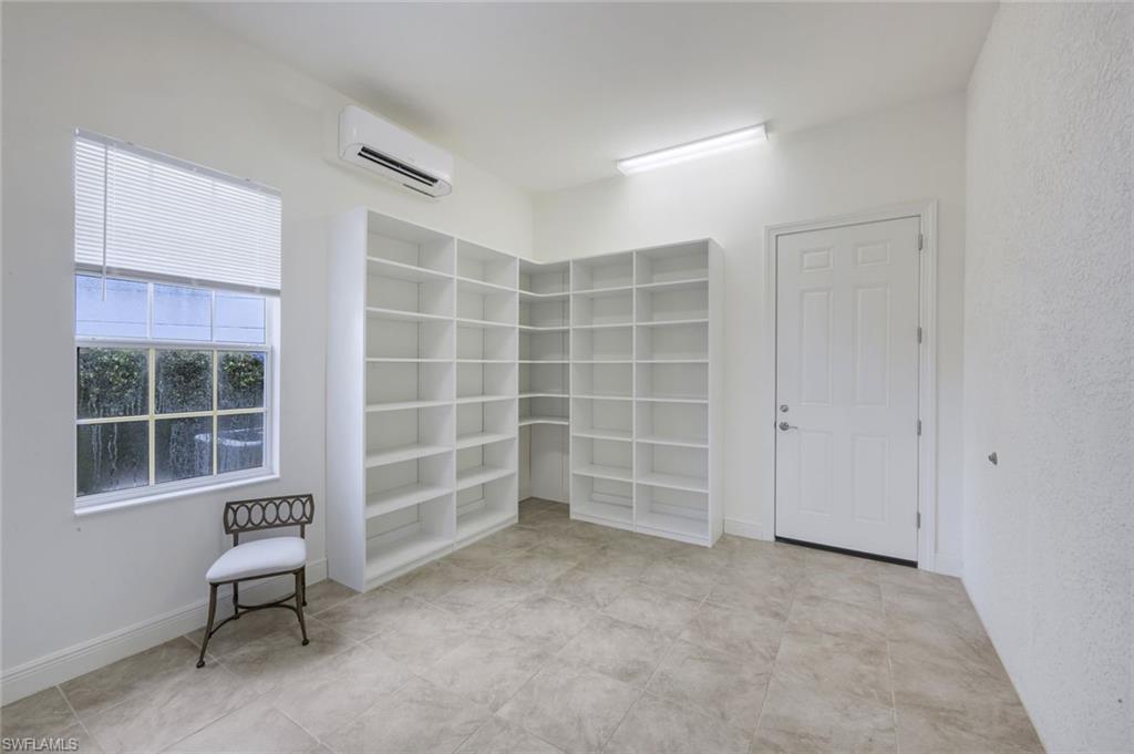 AVELLINO ISLES - Residential