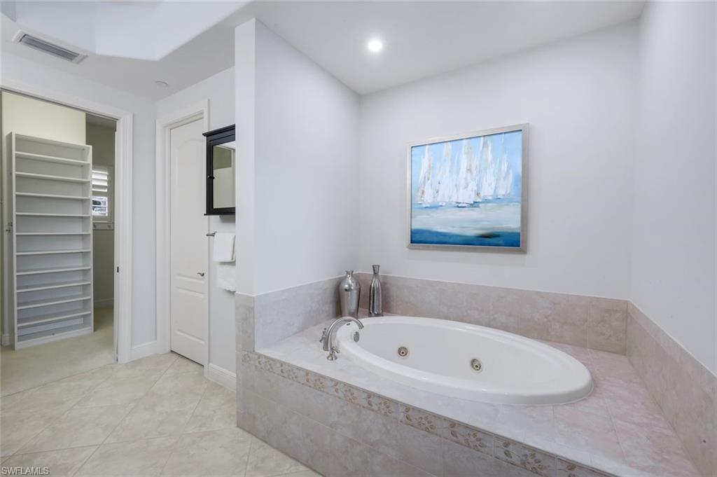 AVELLINO ISLES - Residential