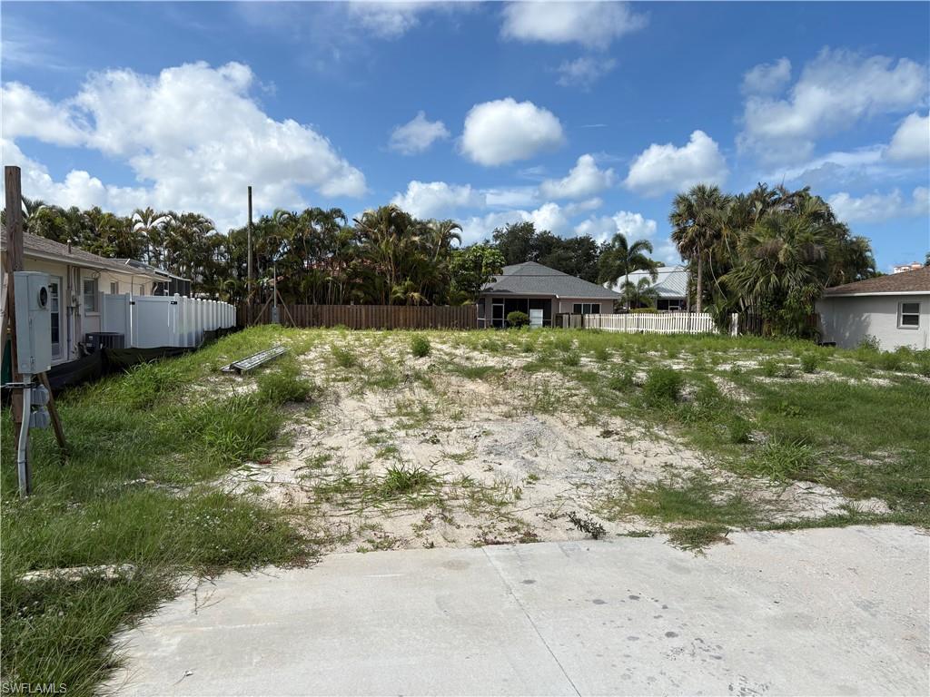NAPLES PARK - Land