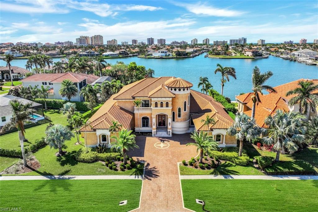 MARCO BEACH - Residential